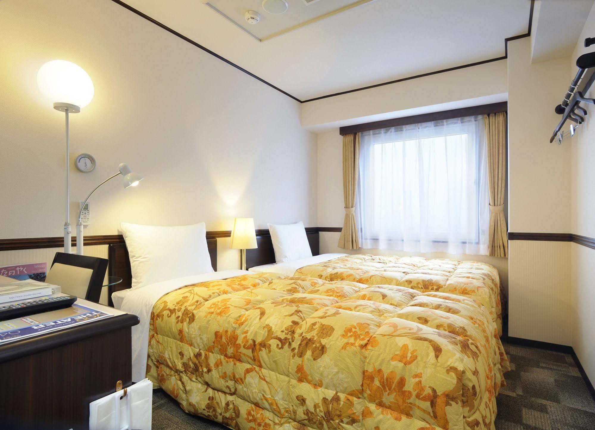 Toyoko Inn Saitama Shintoshin Exterior photo